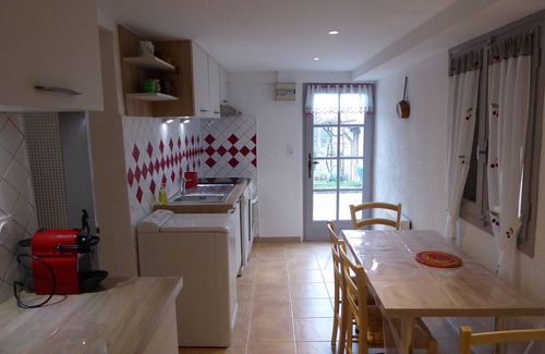 Ceret House | On the heights of Céret, house set in greenery with a lovely view.