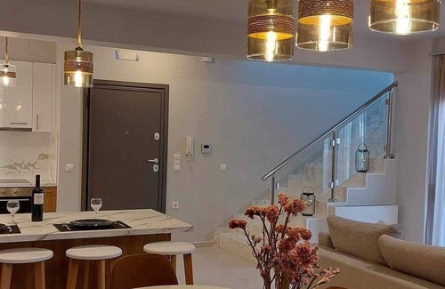 Kokkini Chani House | Onar Seaside ExperiencenIdeal Apartment for a Seaside Getaway