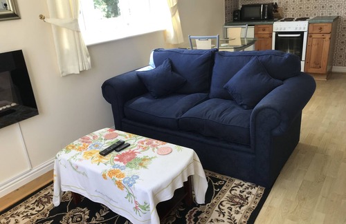 Caernarfon House | One bed accommodation with countryside views, near Snowdonia National Park