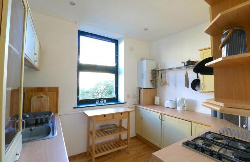 Kelvinbridge Apartment | One Bed Holiday Home in Glasgow