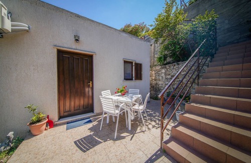 Sobra Apartment | One bedroom apartment near beach Sobra, Mljet (A-15993-a)