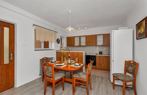 Baska Voda Apartment | One bedroom apartment near beach Baška Voda, Makarska (A-2578-a)