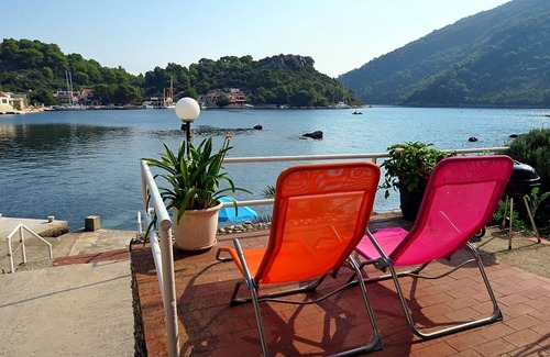 Okuklje Apartment | One bedroom apartment near beach Okuklje, Mljet (A-4912-d)