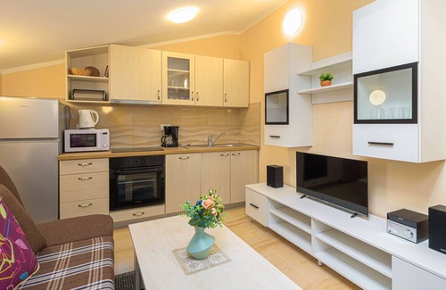 Pican Other | One-bedroom apartment A3 with shared pool in Central Istria