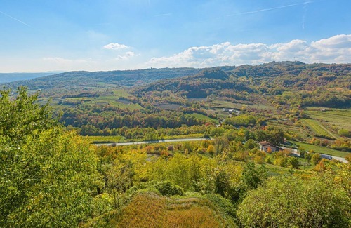 Pican Other | One-bedroom apartment A3 with shared pool in Central Istria