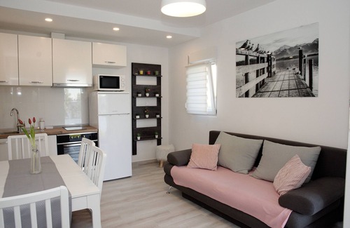 Kozino Apartment | One bedroom apartment near beach Kožino, Zadar (A-5803-a)