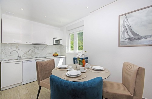 Promajna Apartment | One bedroom apartment with terrace Promajna, Makarska (A-21102-g)