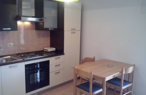 Sumartin Apartment | One bedroom apartment with air-conditioning Sumartin, Brač (A-11658-b)