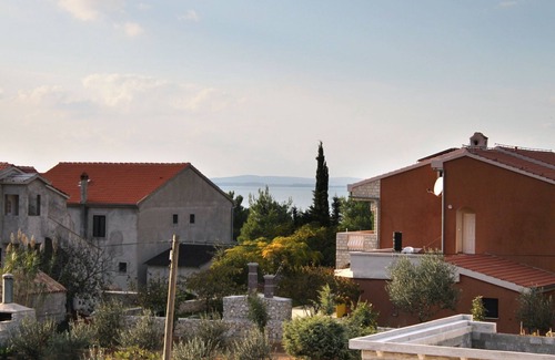 Vrsi Apartment | One bedroom apartment with terrace and sea view Vrsi - Mulo, Zadar (A-5860-b)