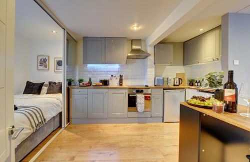 Banbury Apartment | One Bedroom Apartment in Banbury Town Centre 5 Min Walk to Train Station with Fast Wifi and Smart Tv