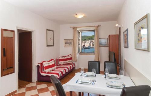 Pucisca Apartment | One-Bedroom Apartment In Pucisca