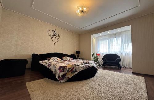 Dnipro Apartment | One-Bedroom Apartment in the center