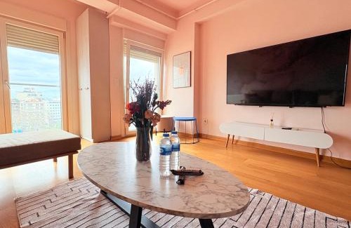 Gumussuyu Mahallesi Apartment | One Bedroom Apartment in Taksim Square Gorgeous City View