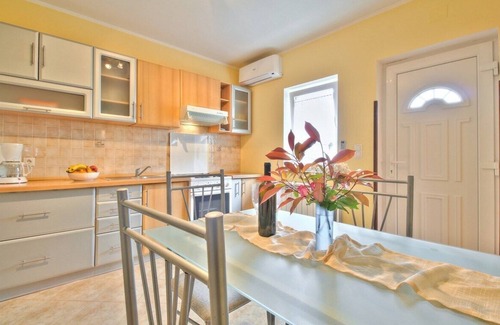 Đuba Apartment | One bedroom apartment Lorena 2, just few minutes from the beach