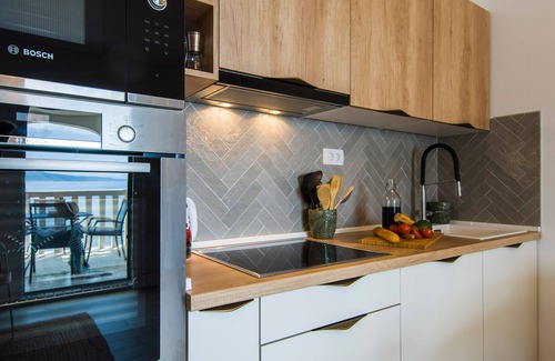 Pisak Apartment | One bedroom apartment near beach Pisak, Omiš (A-1067-b)