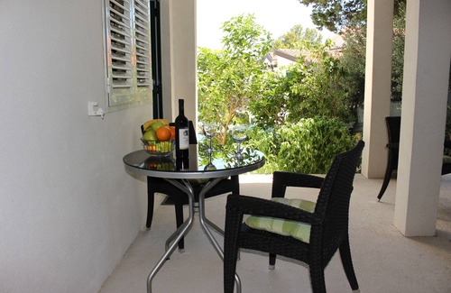 Mimice Apartment | One bedroom apartment near beach Mimice, Omiš (A-2774-d)