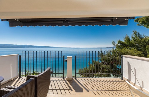 Omis Apartment | One bedroom apartment near beach Nemira, Omiš (A-4277-a)