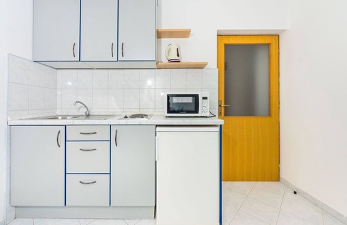 Vrsi Apartment | One bedroom apartment near beach Vrsi - Mulo, Zadar (A-5951-c)