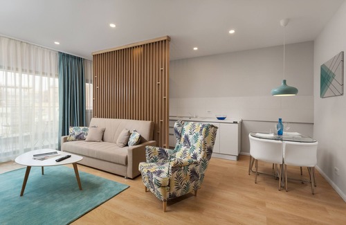 Bucharest City-Centre Apartment | One Bedroom Apartment with Balcony-Athina Suites