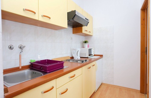 Podaca Apartment | One bedroom apartment with balcony and sea view Podaca, Makarska (A-11588-c)