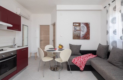 Cove Osibova (Milna) Apartment | One bedroom apartment with terrace and sea view Cove Osibova, Brač (A-12062-a)