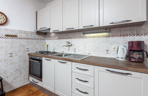Pjescana Uvala Apartment | One bedroom apartment with terrace Pješčana Uvala, Pula (A-7349-b)