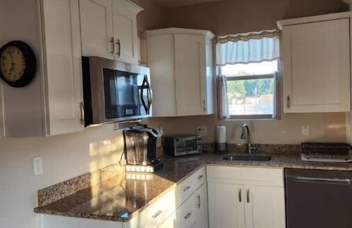 Queen Creek House | One bedroom detached guest house