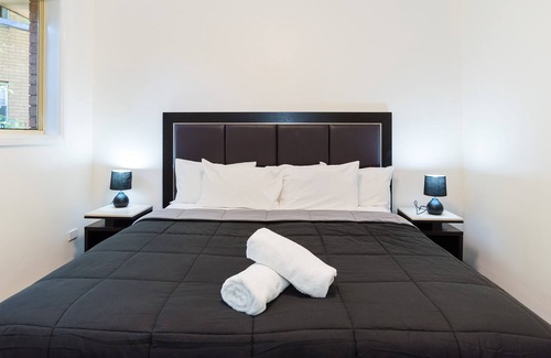 Eastwood Apartment | one bedroom executive furnished Apartment