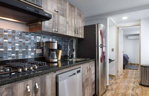 Medellin Apartment | One BEDROOM HOT TUB AC SECURITY