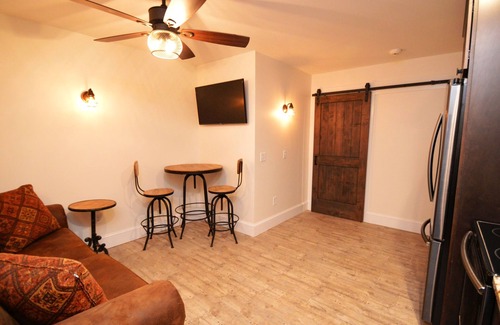 Geneva Bed & Breakfast | One Bedroom Lake View Suite at our Lakefront Paradise. Pool, Hot Tub, Kayaks and more. Sleeps 2 Adults