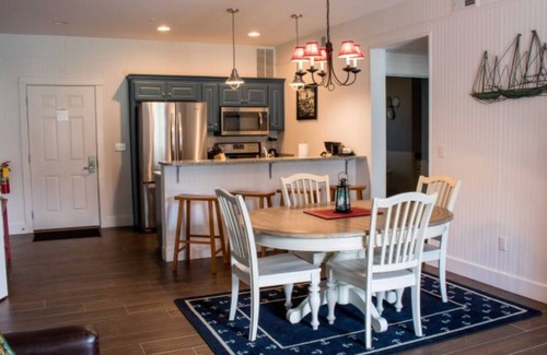 Branson Resort | One Bedroom Lakeside, Luxury Condo, Branson, Missouri 3958542