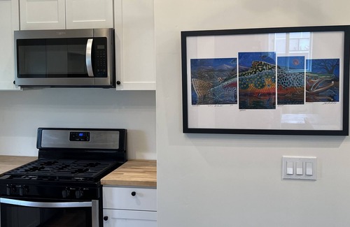 Victor Cottage | One bedroom one bath, Great location downtown close to everything.