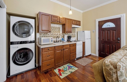 Friday Harbor Apartment | One-bedroom suite near downtown (Argyle Suites-HSA)