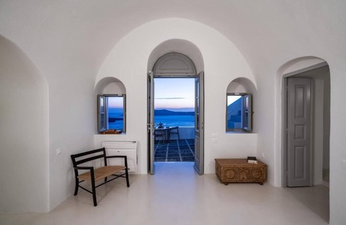 Fira Villa | One-Bedroom Villa - Inspire Santorini Luxury Villas