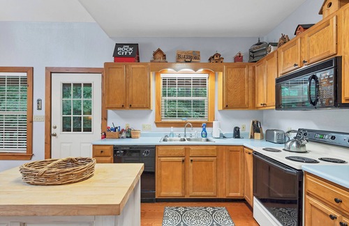 Townsend Cabin | One Bedroom with Loft! Two Bath Cabin Retreat with Fire Ring WiFi, & Pool Access