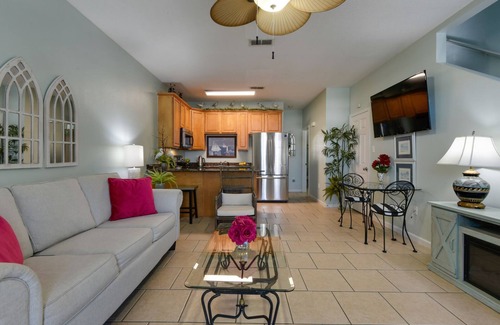 Gulfport House | One block from the Gulf
