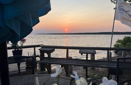 Blossvale House | One of a kind.THE BEACHSIDE VILLA WITH PRIVATE BEACH