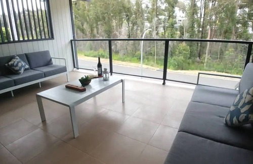 Malua Bay House | One of Malua Bay's BEST: Large modern home