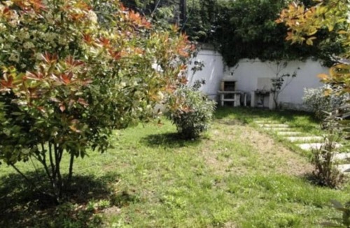 Sud Apartment | One room apartment in Borgo Roma with parking and garden