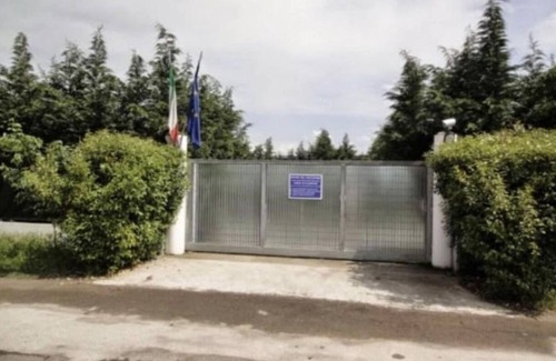 Sud Apartment | One room apartment in Borgo Roma with parking and garden