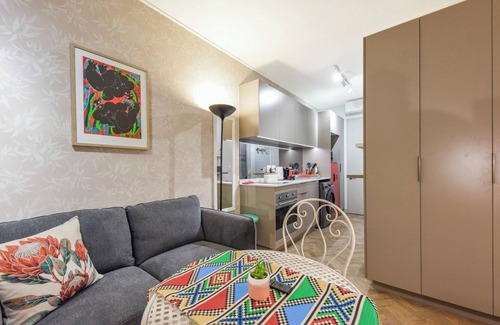 Greater Johannesburg Metropolitan Area Apartment | One Rosebank: City Sanctuary