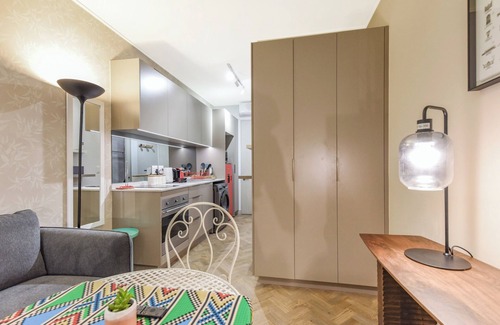 Greater Johannesburg Metropolitan Area Apartment | One Rosebank: City Sanctuary