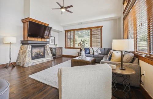 Peak 8 Apartment | One Ski Hill Place 8424 condo