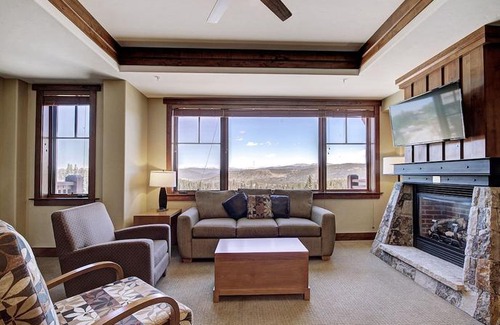 Peak 8 Apartment | One Ski Hill Place S8414