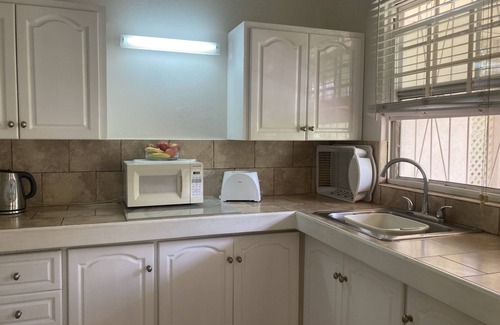 Halcyon Heights Apartment | Only 3 Mins To Beach And Beach Club apt 1.