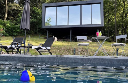 Szentendrei Cabin | Only You.nSee and hear the closeness of nature in this unique accommodation.