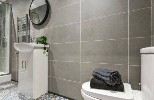 Beeston Apartment | OnPoint-Modern & Fresh Studio Apt