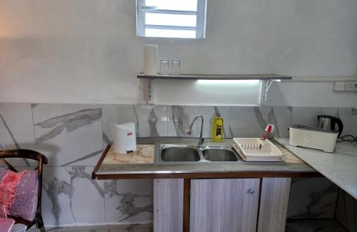 Port Louis Apartment | Open Air Café & Apartments