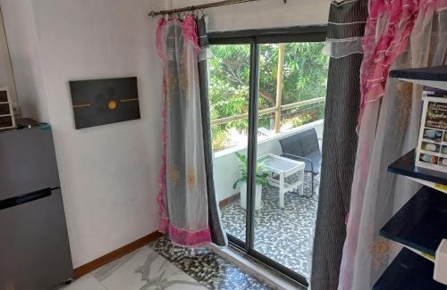 Port Louis Apartment | Open Air Café & Apartments