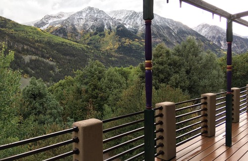 Carbondale House | Open, Airy Mountaintop Home